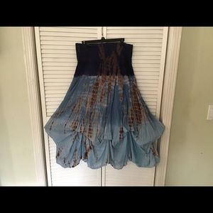 Blue cotton skirt.